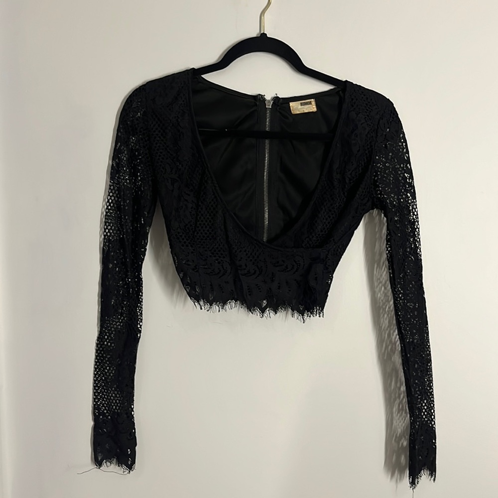LF black Lacey crop